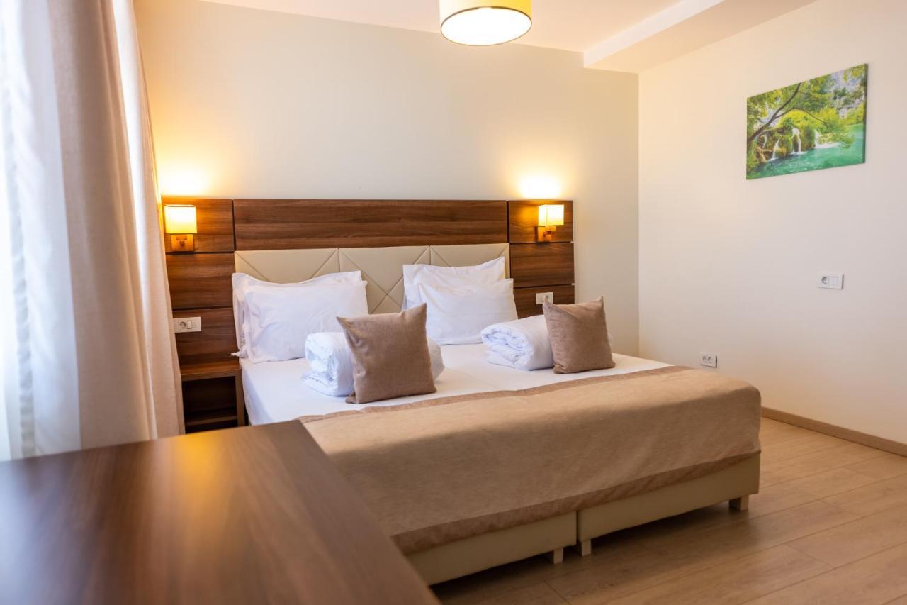 Aparthotel Sir Fundeni Tower Bucarest Esterno foto