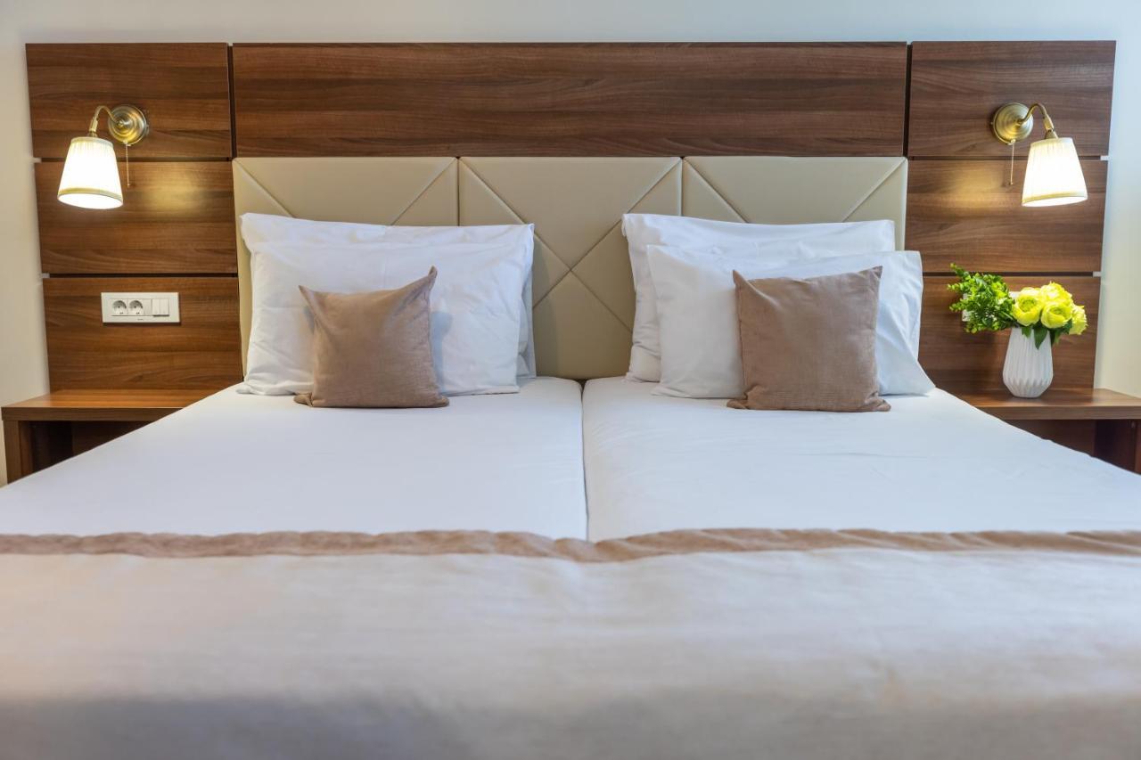 Aparthotel Sir Fundeni Tower Bucarest Esterno foto