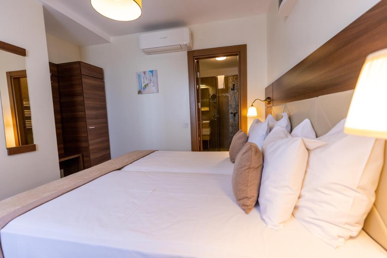 Aparthotel Sir Fundeni Tower Bucarest Esterno foto