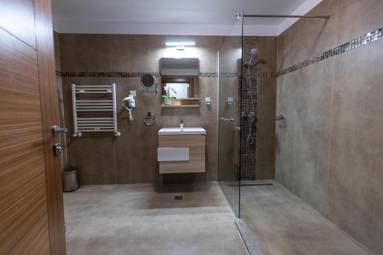 Aparthotel Sir Fundeni Tower Bucarest Esterno foto