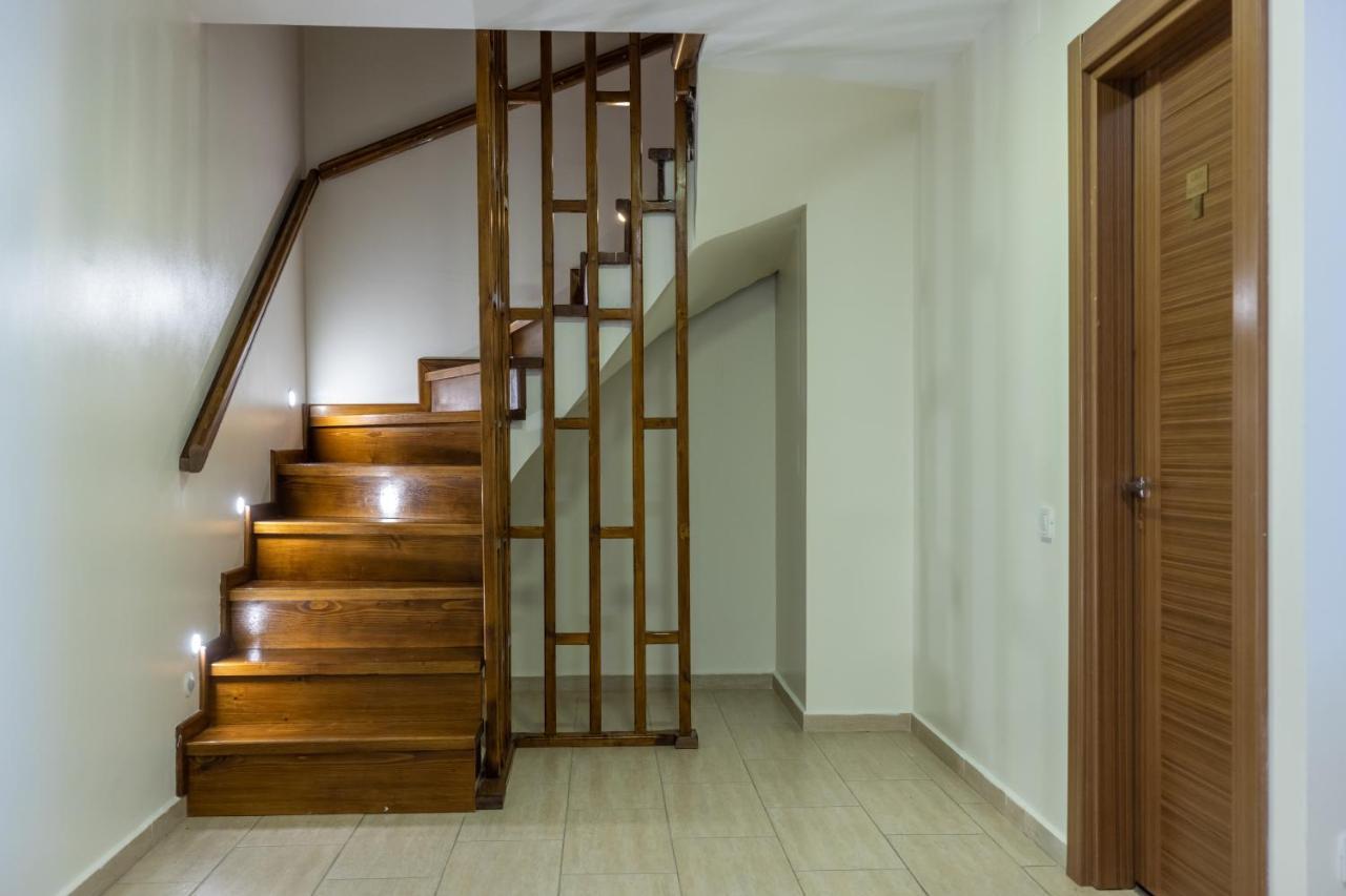 Aparthotel Sir Fundeni Tower Bucarest Esterno foto