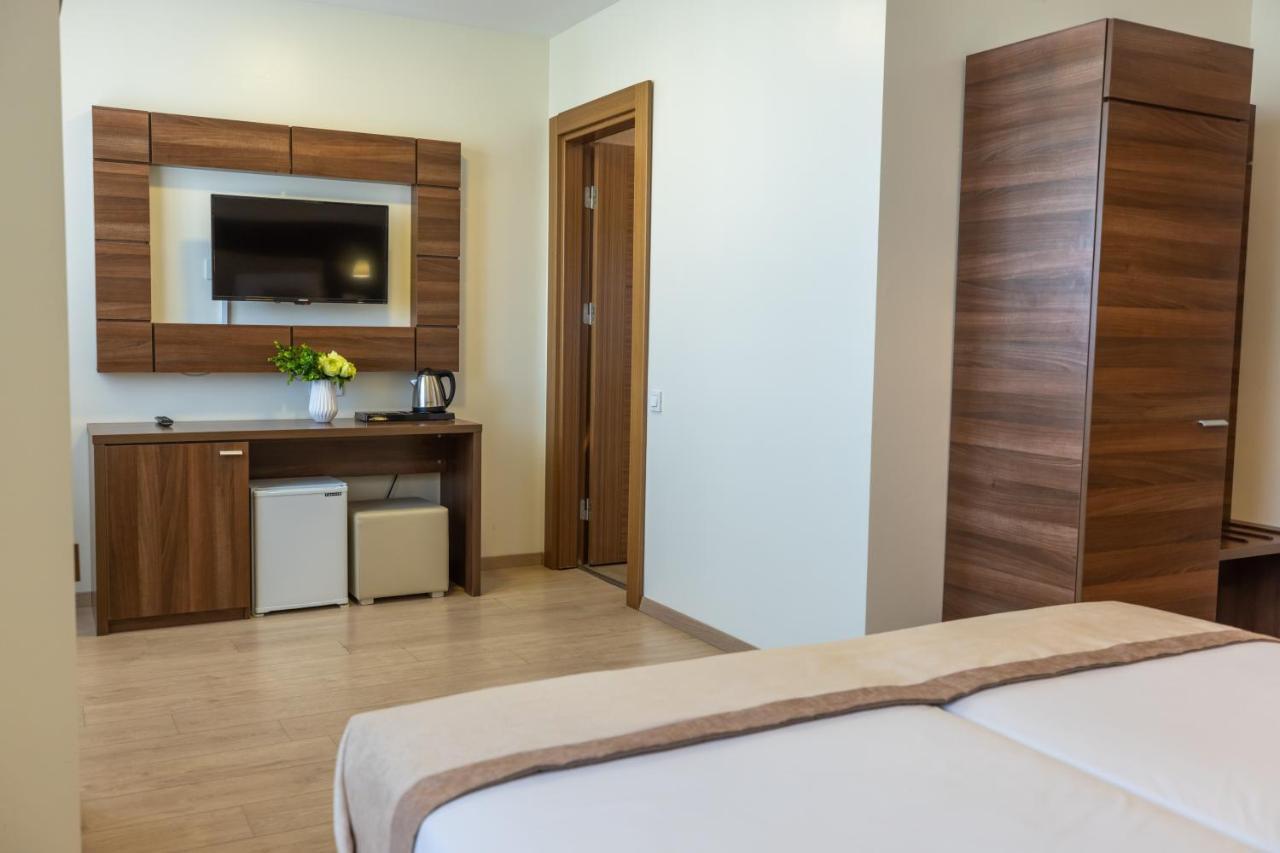 Aparthotel Sir Fundeni Tower Bucarest Esterno foto