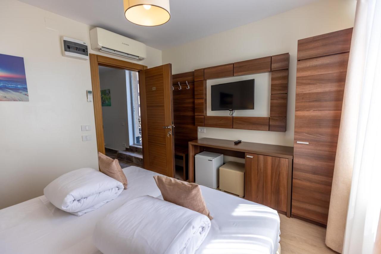 Aparthotel Sir Fundeni Tower Bucarest Esterno foto
