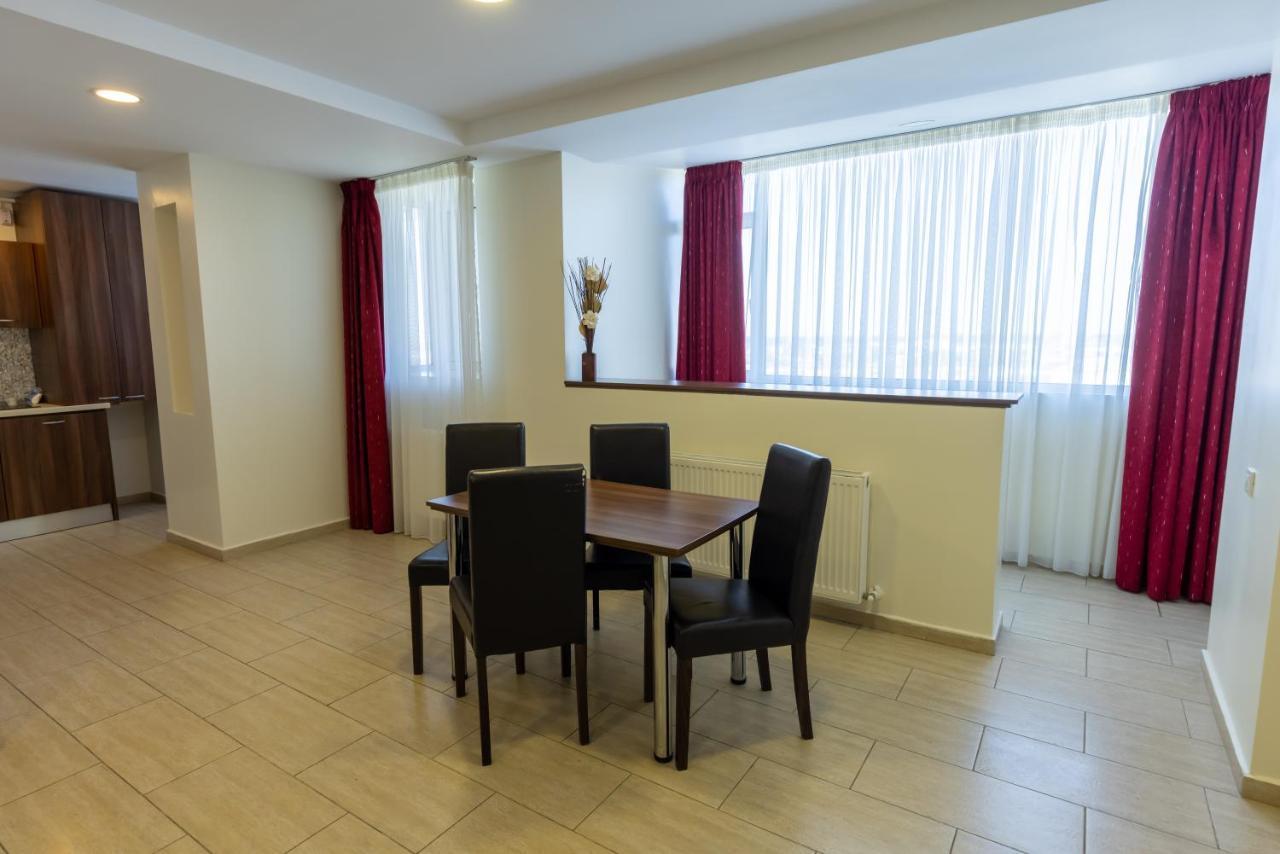 Aparthotel Sir Fundeni Tower Bucarest Esterno foto