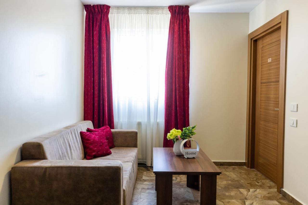 Aparthotel Sir Fundeni Tower Bucarest Esterno foto