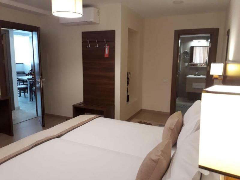 Aparthotel Sir Fundeni Tower Bucarest Esterno foto